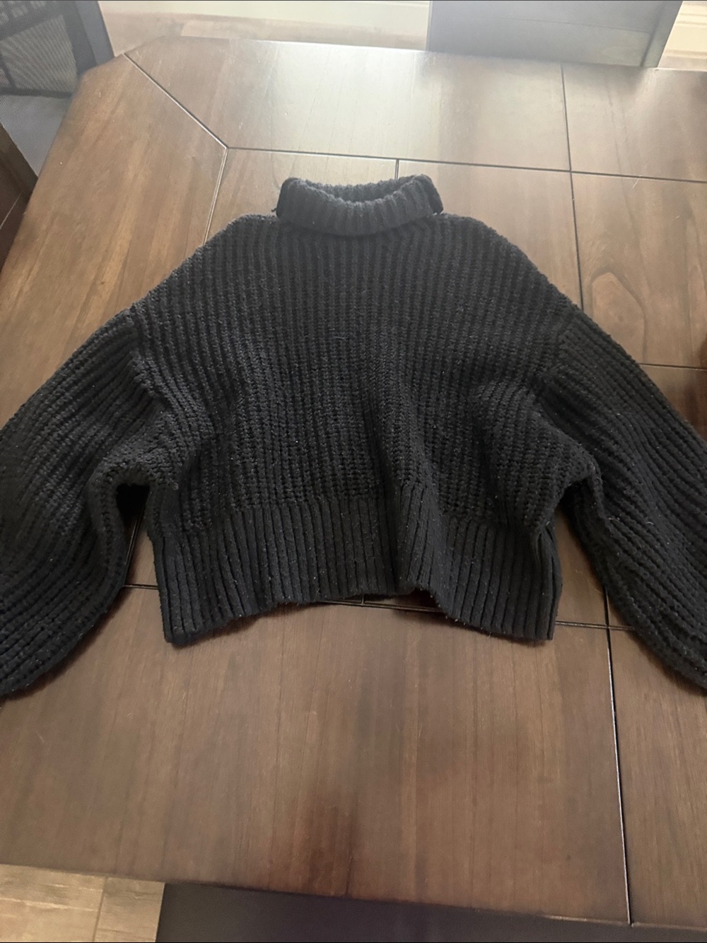 H&M Black Ribbed Cropped Turtleneck Sweater